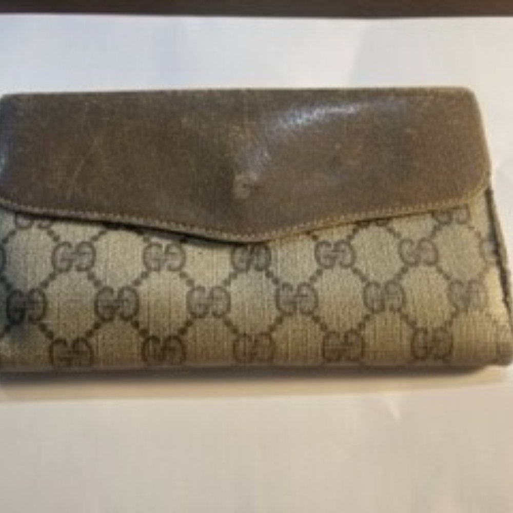 Gucci Check book wallet clutch